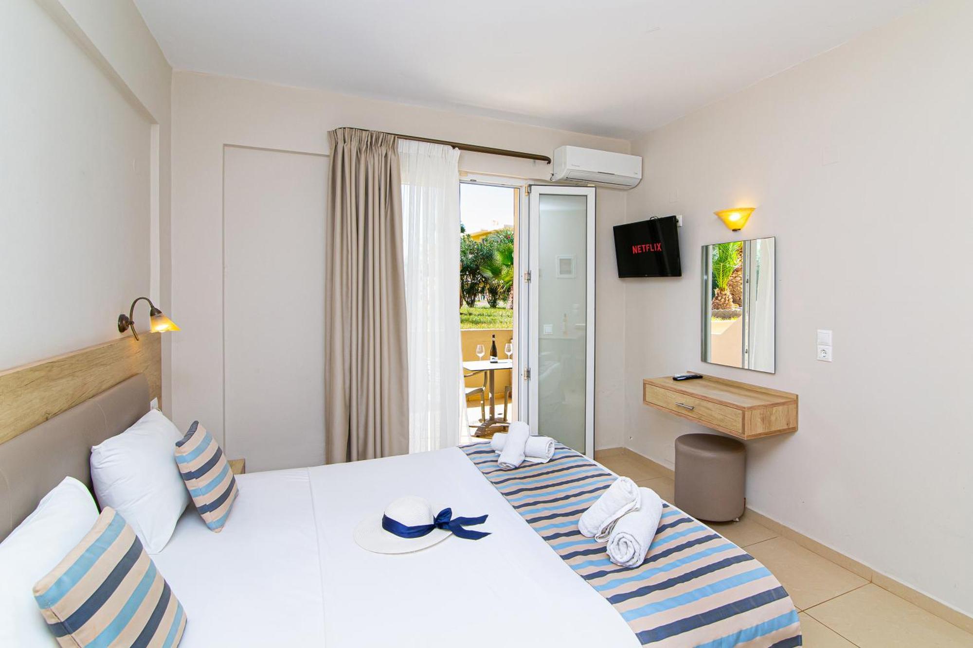 Theo Star Beach Hotel Malia Eksteriør bilde