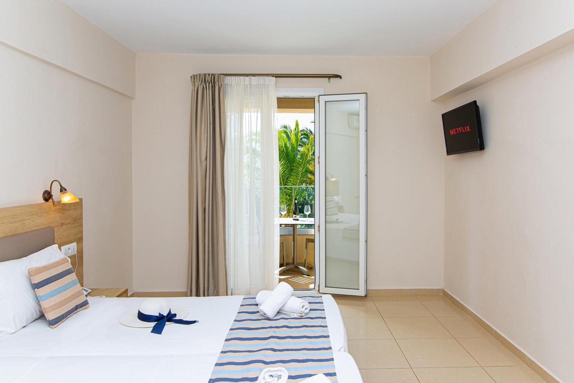 Theo Star Beach Hotel Malia Eksteriør bilde